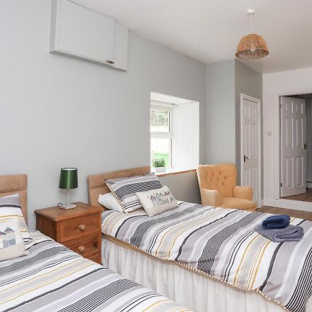 2 The Coach House Apartment Pentraeth Bagian luar foto