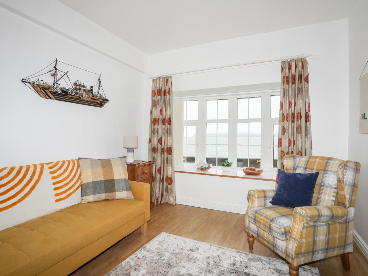 2 The Coach House Apartment Pentraeth Bagian luar foto