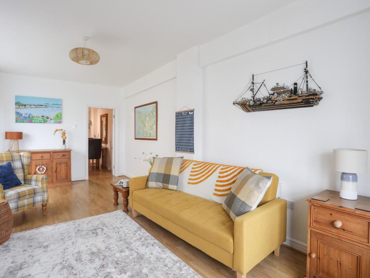2 The Coach House Apartment Pentraeth Bagian luar foto