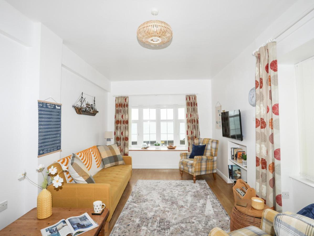 2 The Coach House Apartment Pentraeth Bagian luar foto