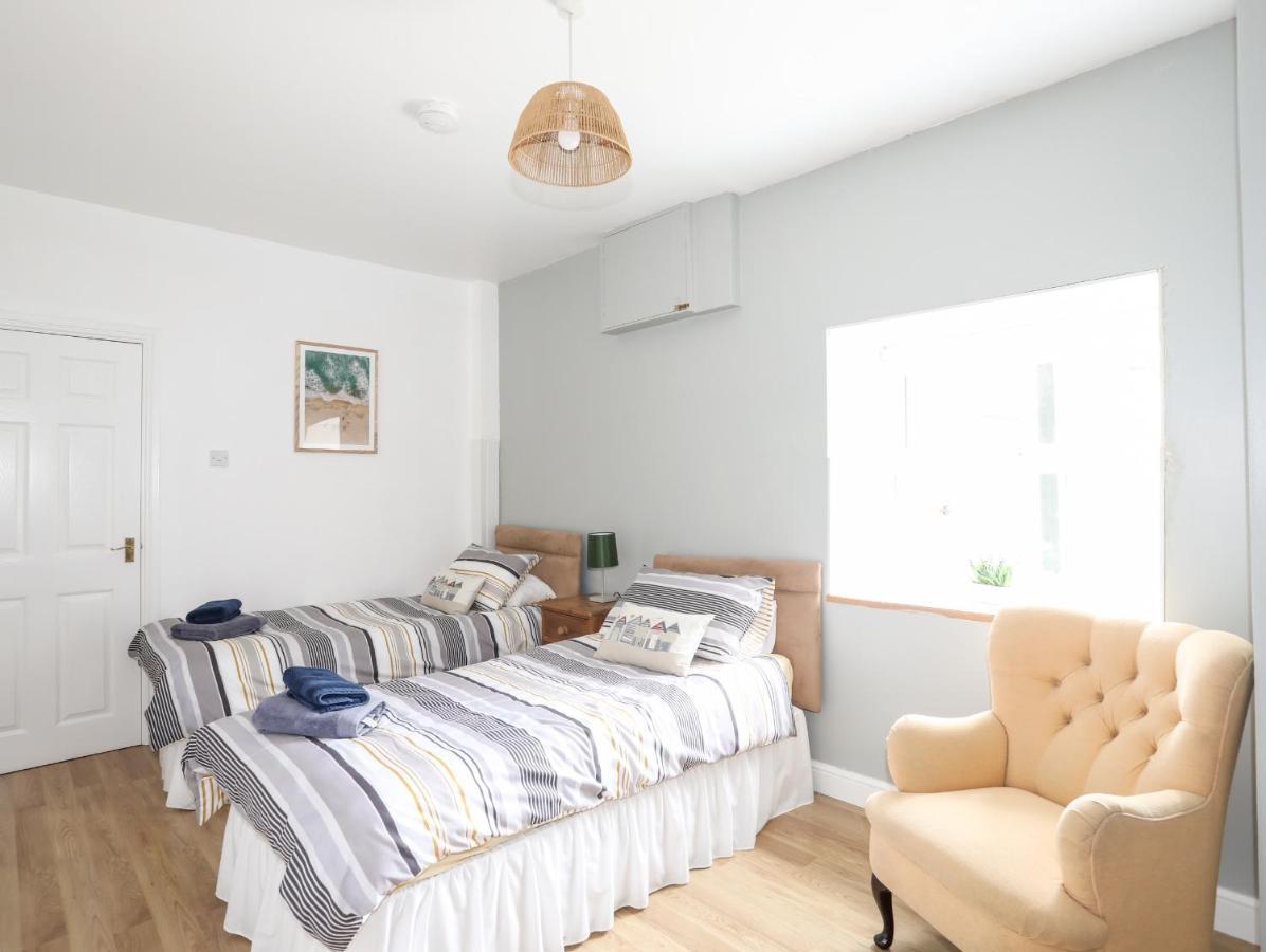 2 The Coach House Apartment Pentraeth Bagian luar foto